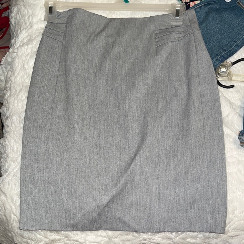 Express pencil skirt barely worn size 4